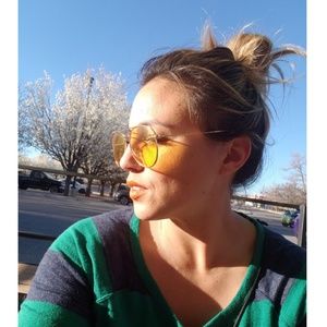 Meet your Posher, Louisa